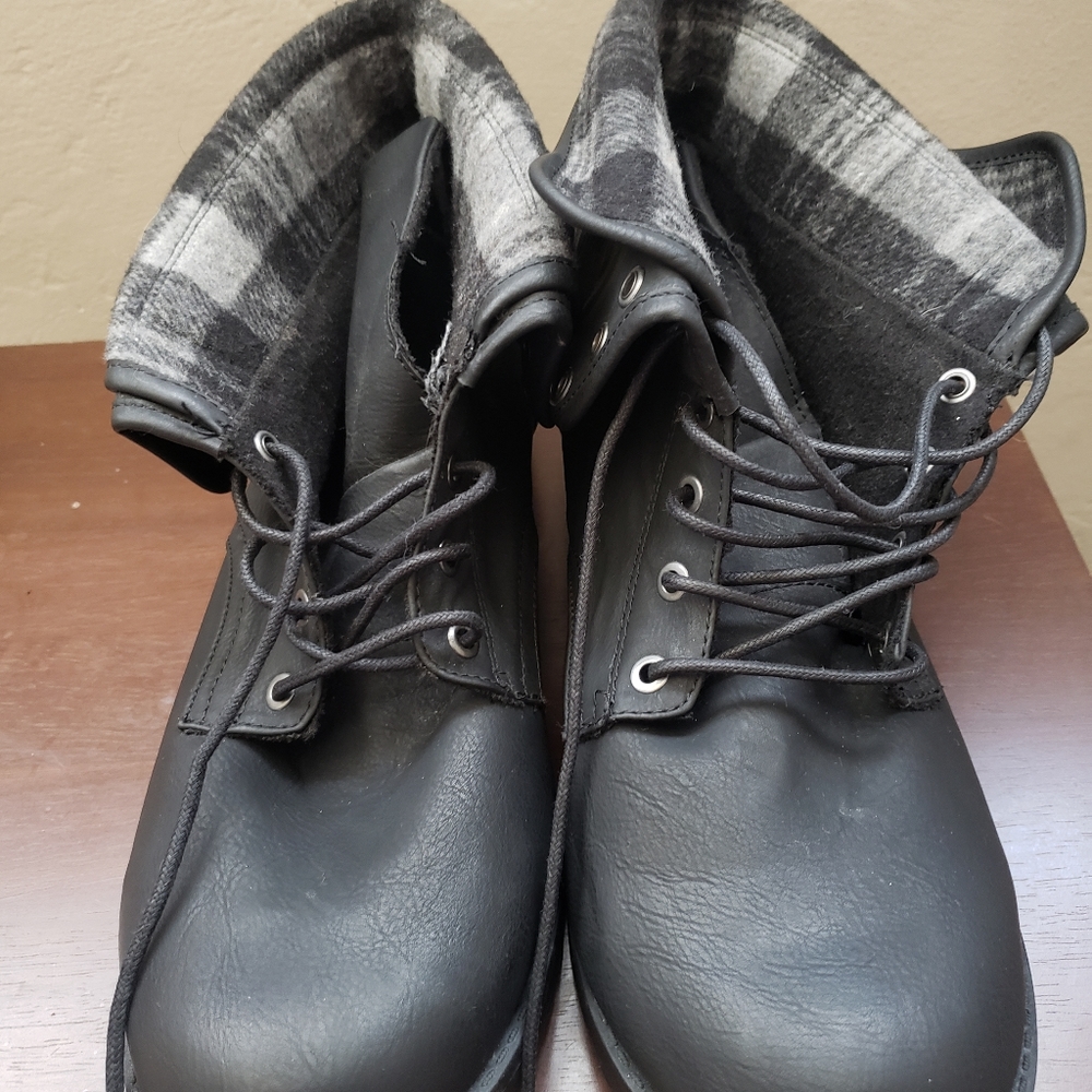 Torrid comb boots
